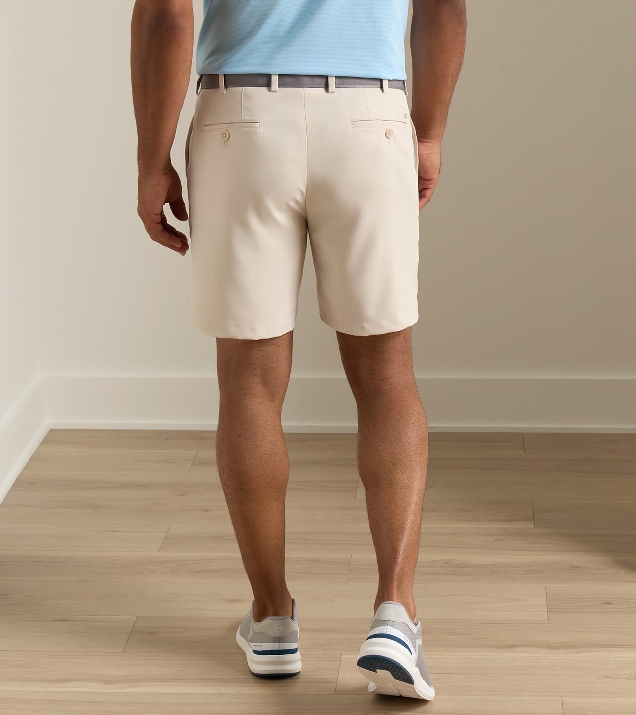 Salem Performance Short in Stone - Alternate Image 2