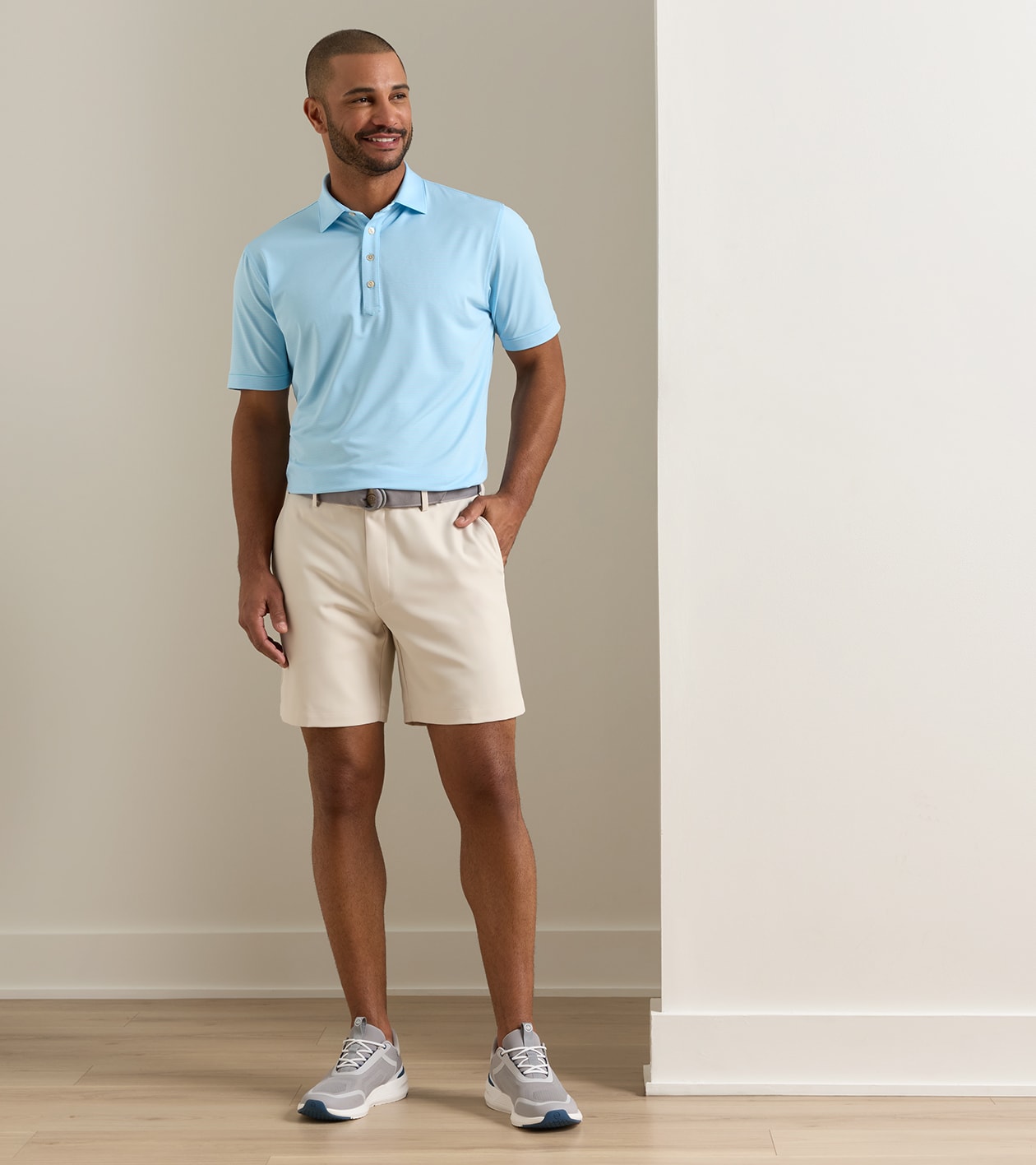 Salem Performance Short in Stone - Alternate Image 1