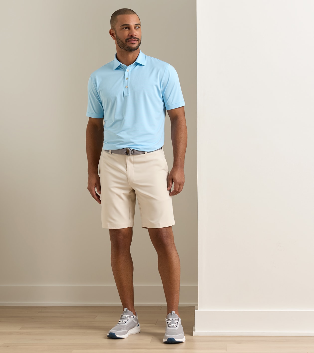 Salem Performance Short in Stone - Alternate Image 3