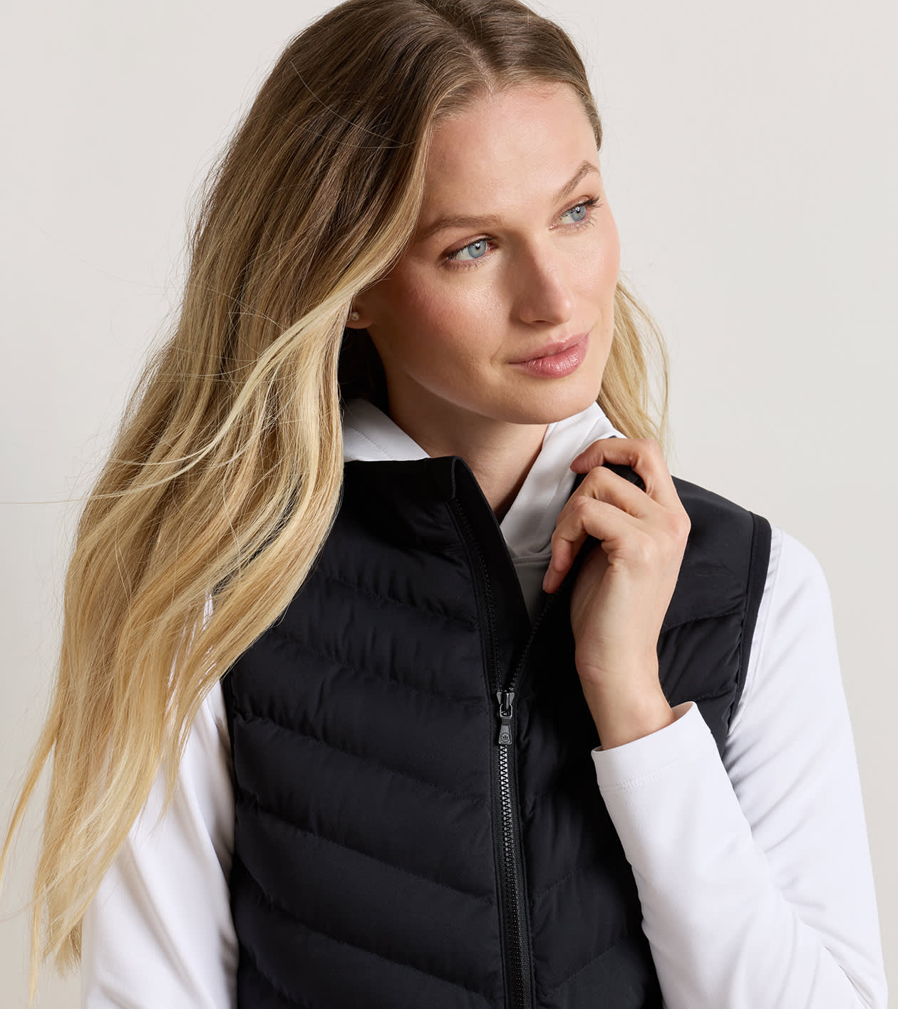 Fuse Hybrid Gilet in Black - Alternate Image 4