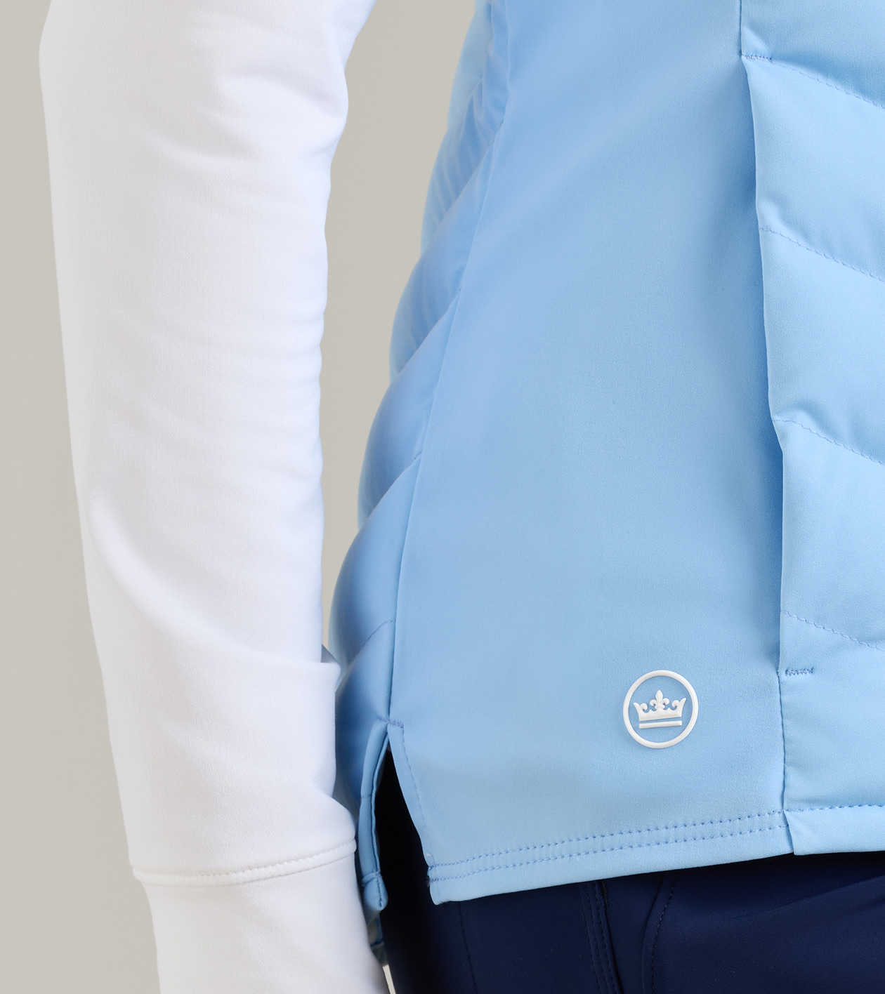 Fuse Hybrid Gilet in Cottage Blue - Alternate Image 3