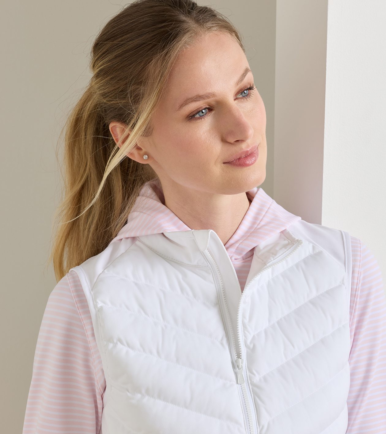 Fuse Hybrid Gilet in White - Alternate Image 4