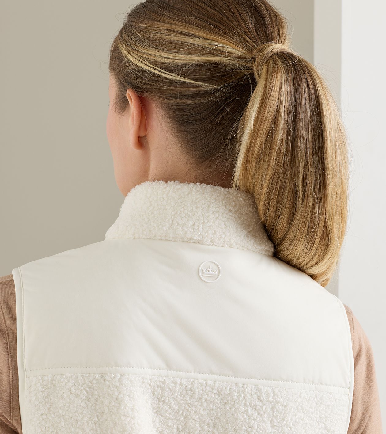 Tilly Bonded Sherpa Vest in SOFT WHITE - Alternate Image 4