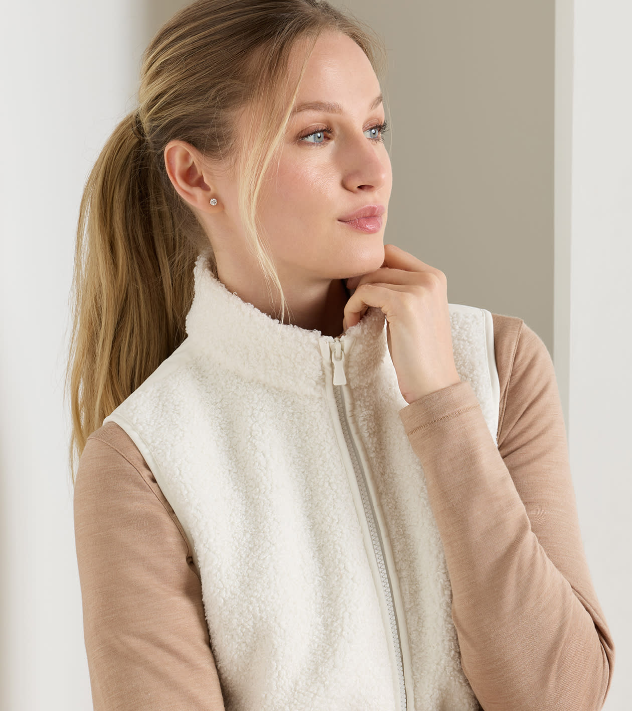 Tilly Bonded Sherpa Vest in SOFT WHITE - Alternate Image 5