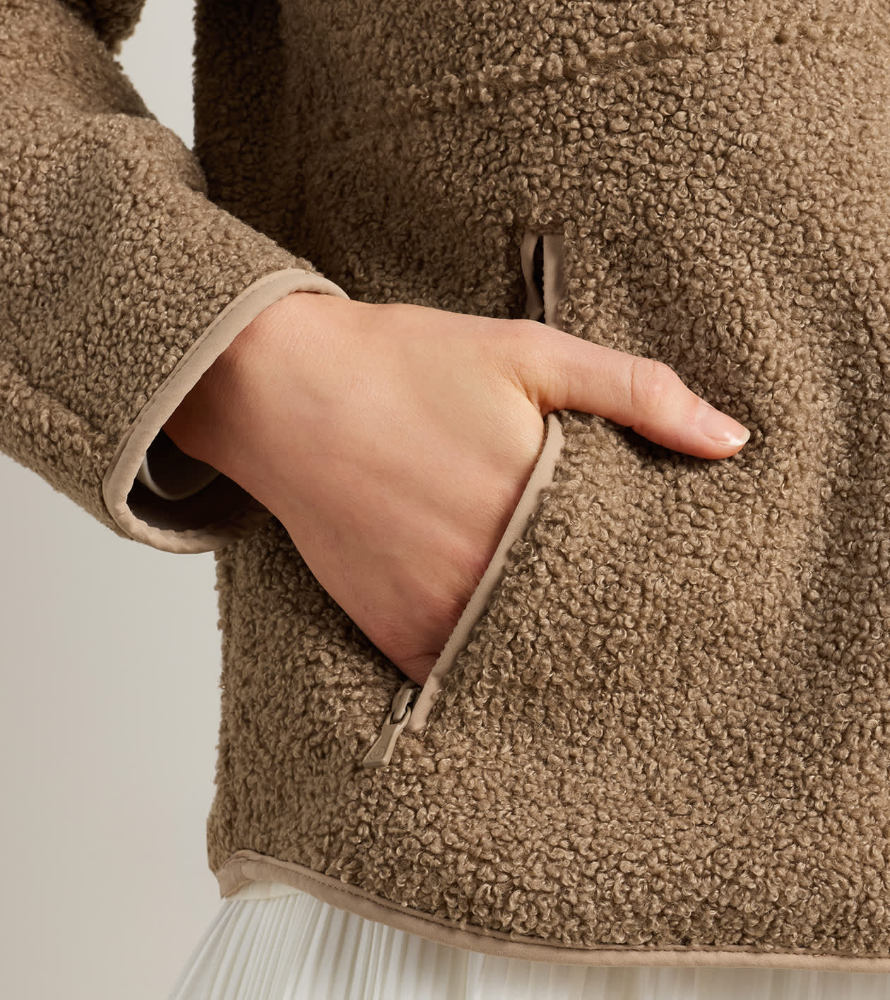 Tilly Bonded Sherpa Half Zip in CAMEL - Alternate Image 3