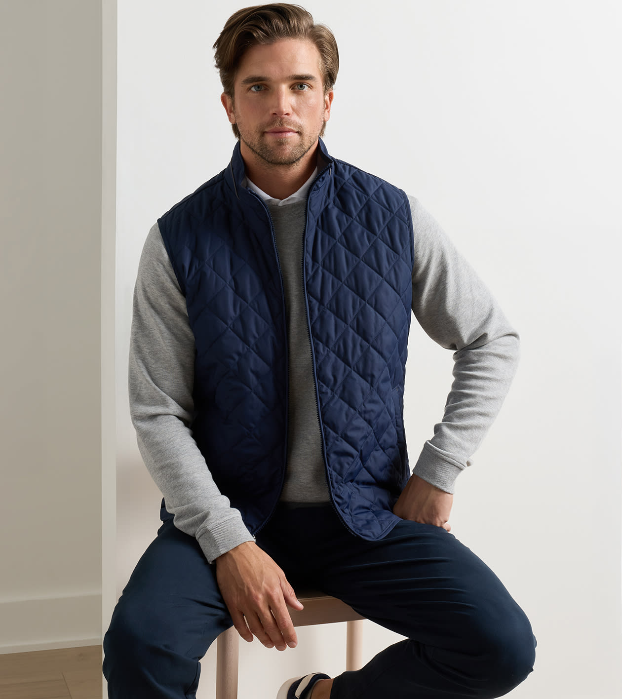 Essex Vest in Navy - Alternate Image 1