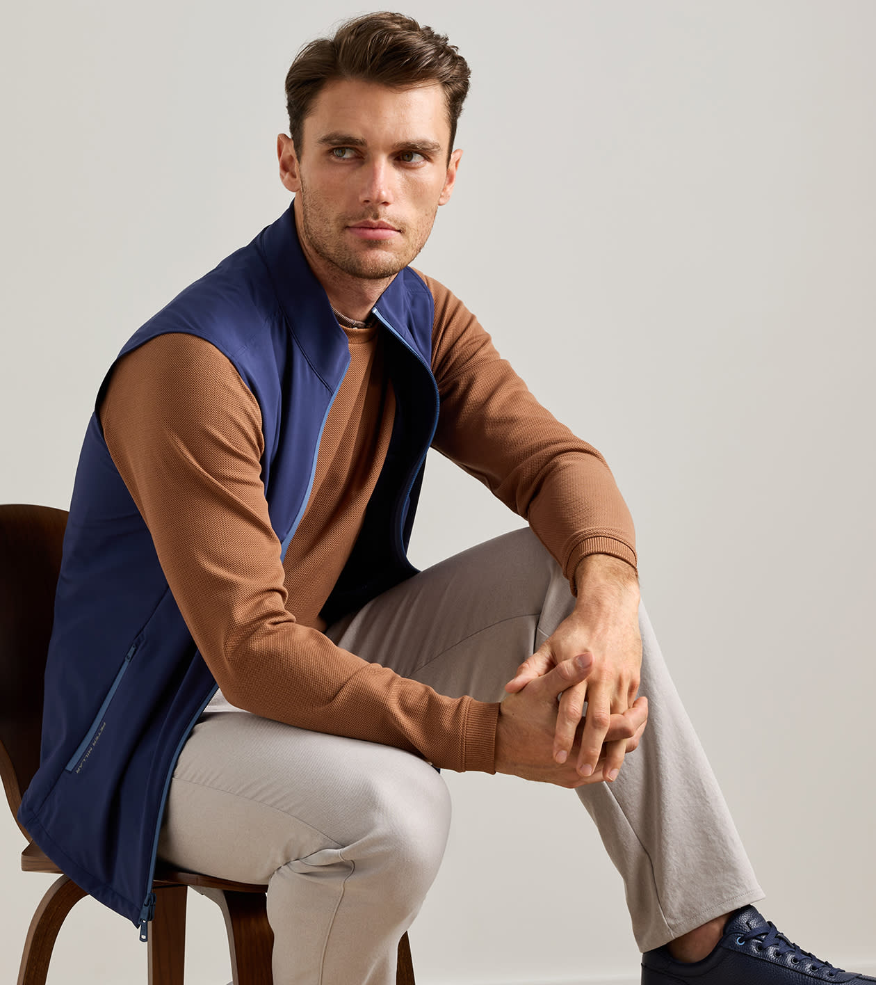 Gale Vest in Navy - Alternate Image 1