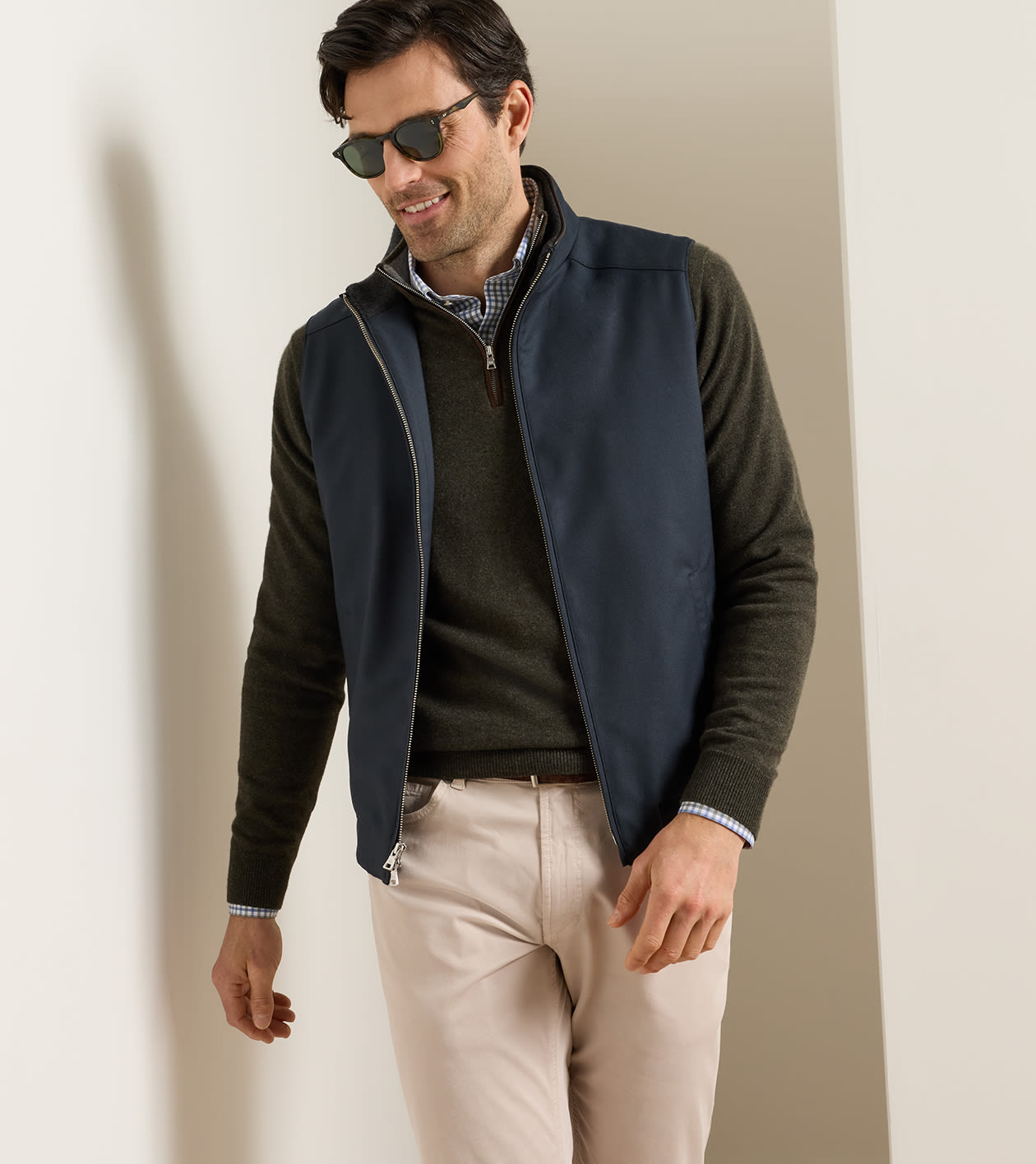 Odyssey Twill Vest in IRIDIUM - Alternate Image 1