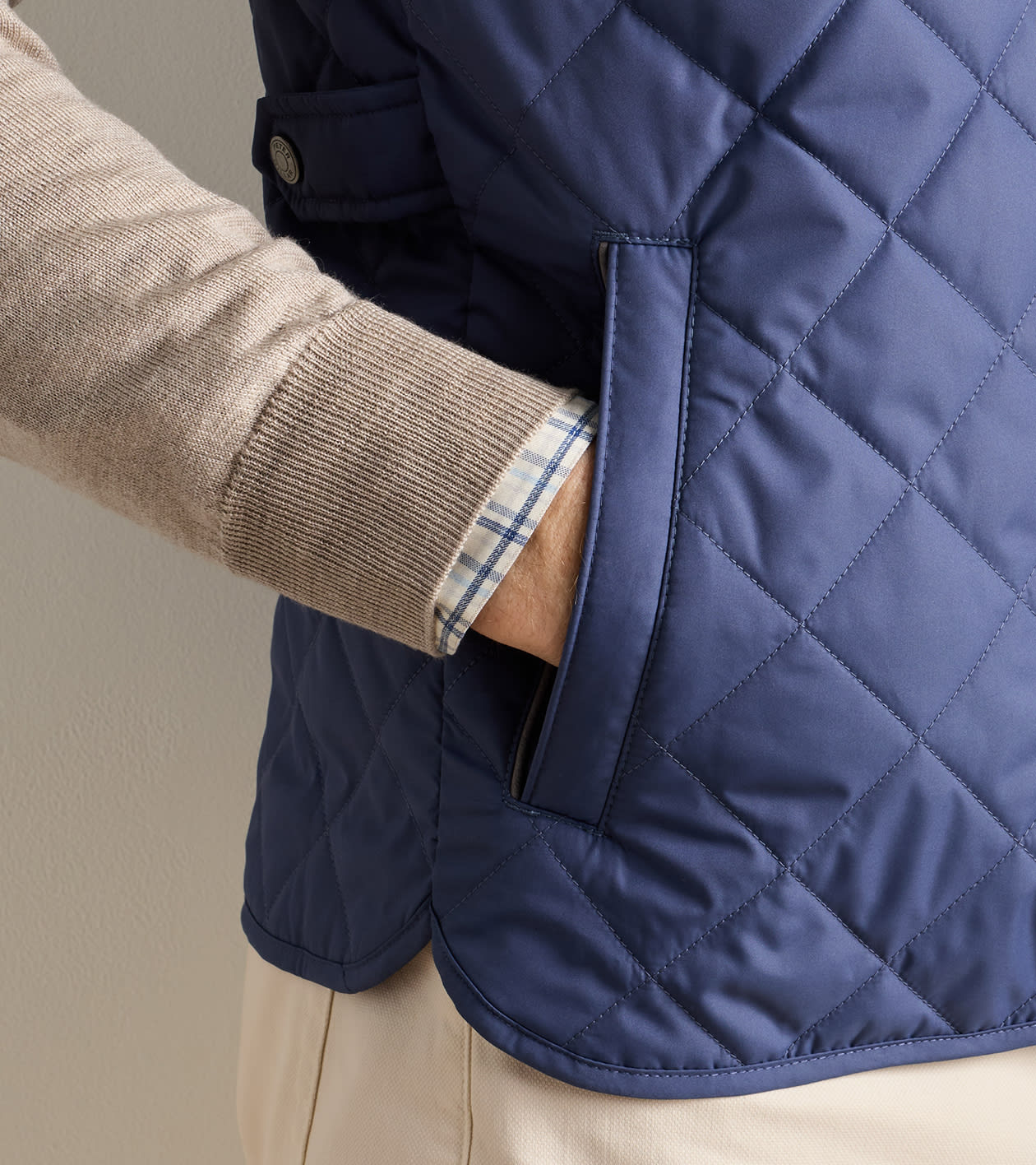 Essex Vest in CROWN BLUE - Alternate Image 3