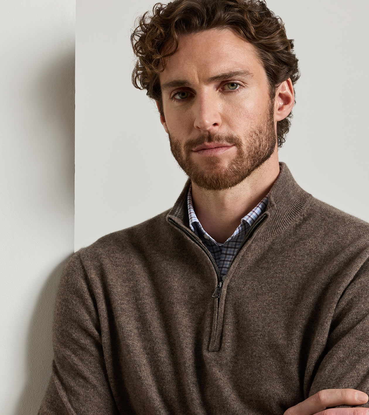 25th Anniversary Cashmere Quarter-Zip Jumper in SAWGRASS - Alternate Image 4