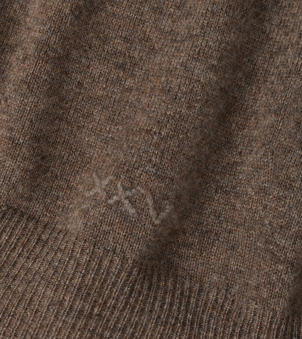 25th Anniversary Cashmere Quarter-Zip Jumper in SAWGRASS - Alternate Image 5