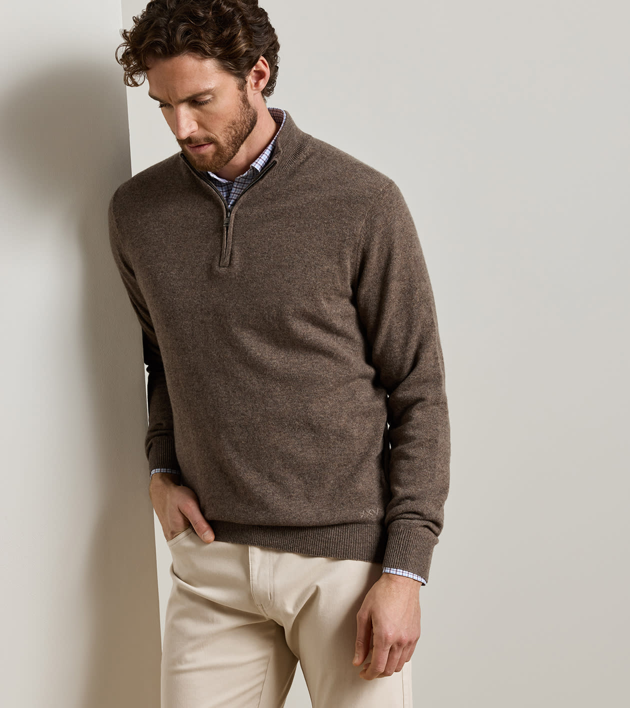 25th Anniversary Cashmere Quarter-Zip Jumper in SAWGRASS - Alternate Image 1