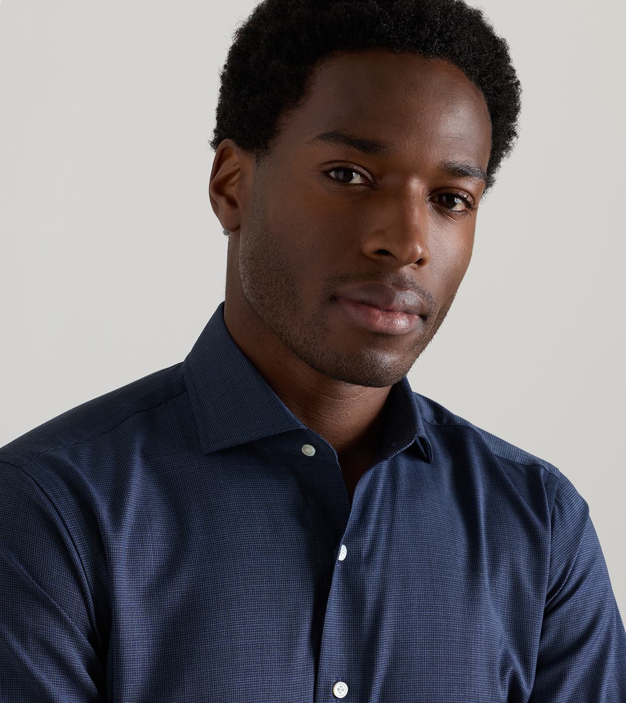 Merino Micro Poplin Houndstooth Sport Shirt in Navy - Alternate Image 3