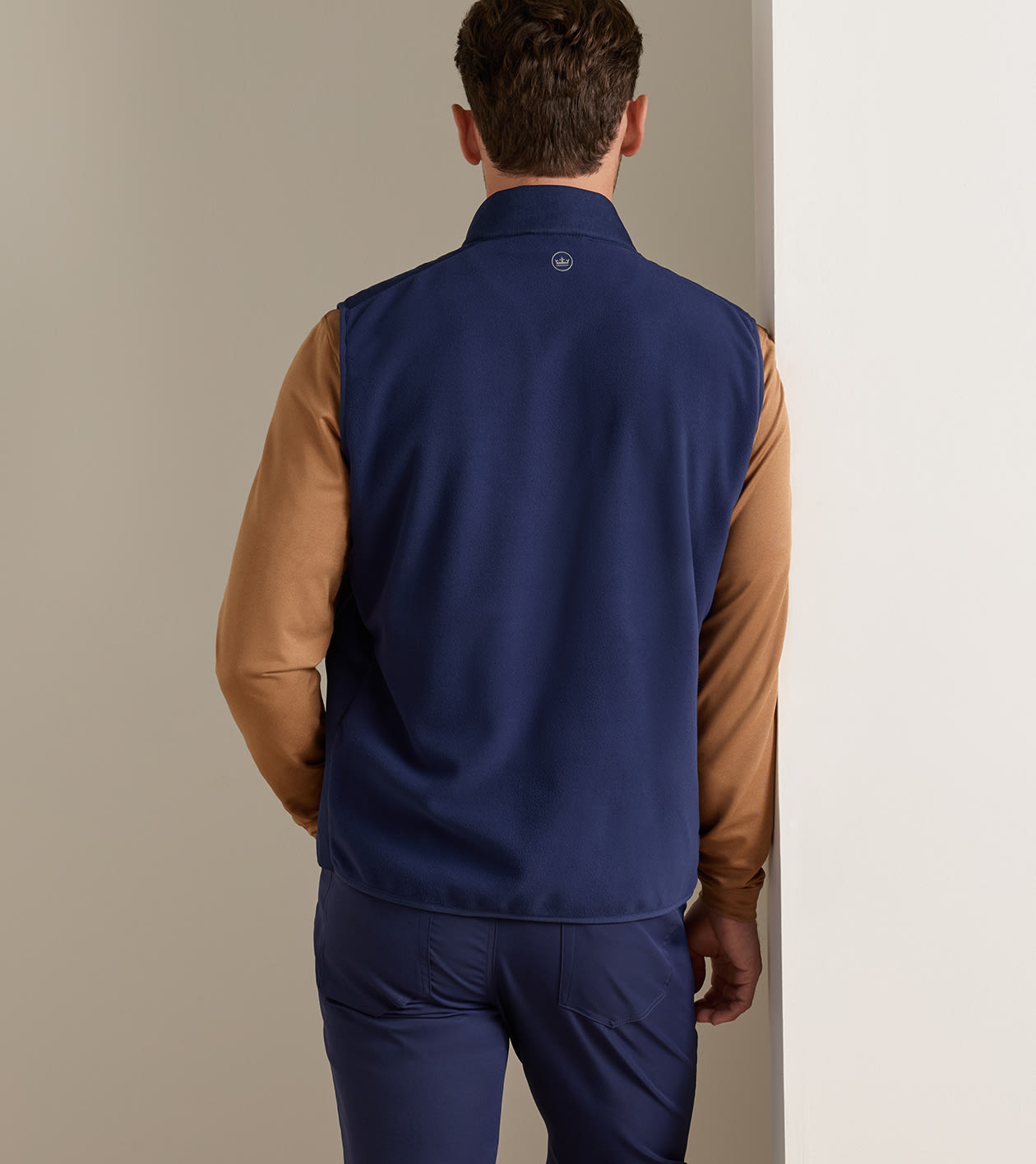 Parks Hybrid Vest in Navy - Alternate Image 2