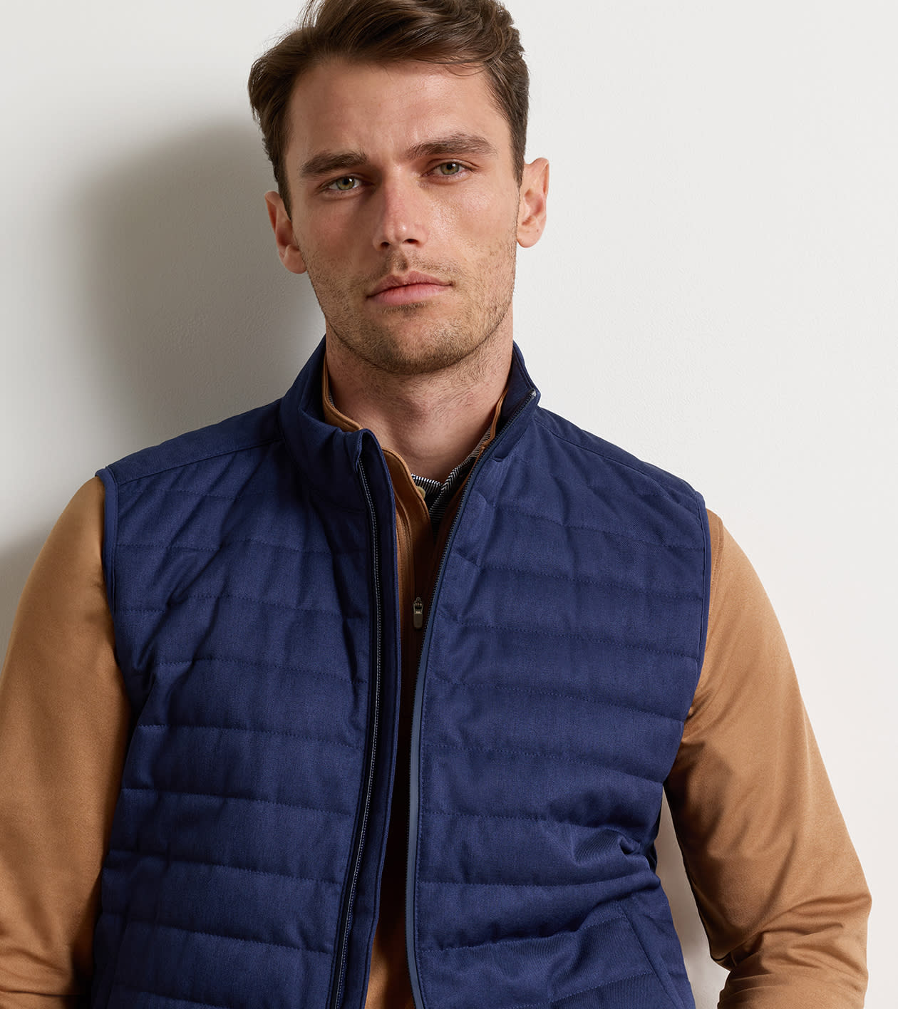 Parks Hybrid Vest in Navy - Alternate Image 5