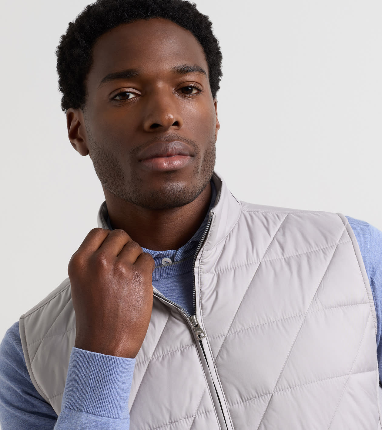 Walker Hybrid Vest in SILVER STRAND - Alternate Image 4