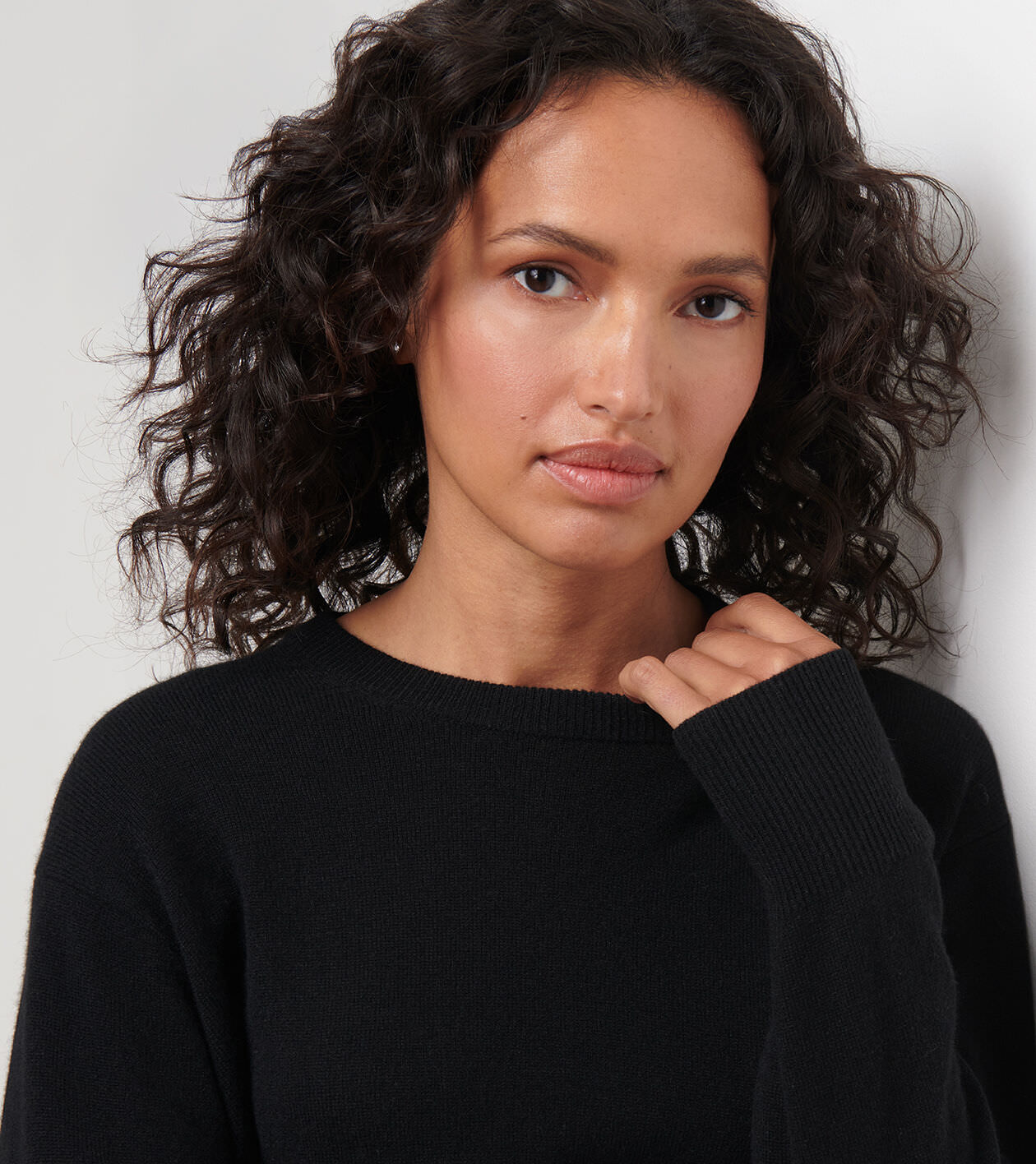 Crown Heritage Cashmere Crewneck Sweater | Women's Tops | Peter Millar
