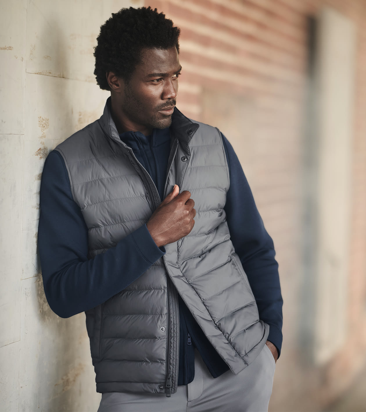 Pursuit Quilted Vest in CITYSCAPE - Alternate Image 4