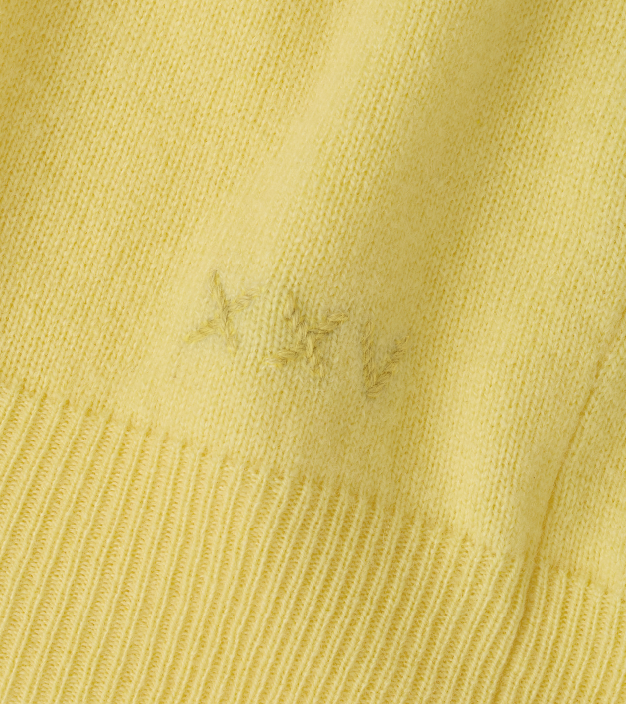 25th Anniversary Cashmere Quarter-Zip Jumper in MAIZE - Alternate Image 4