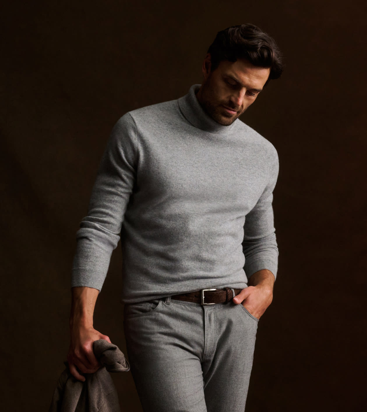 Artisan Crafted Cashmere Turtleneck Sweater in Gale Grey - Alternate Image 4