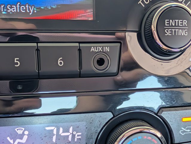 2013 Nissan Altima 2.5 SV photo 11