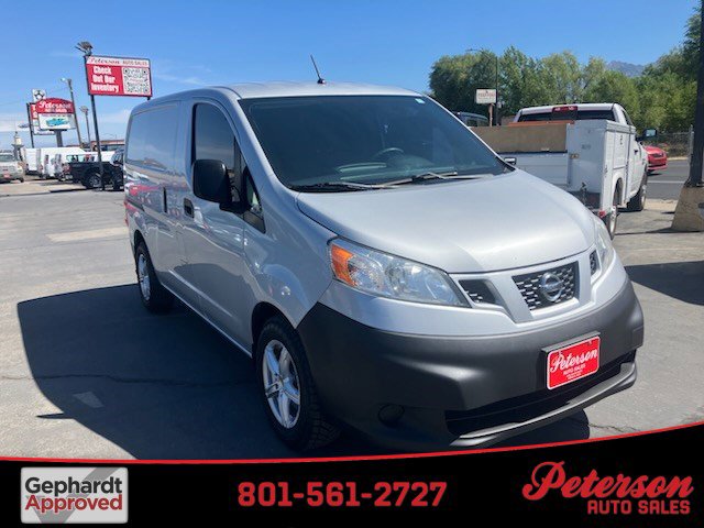 2017 Nissan NV200 S's photo
