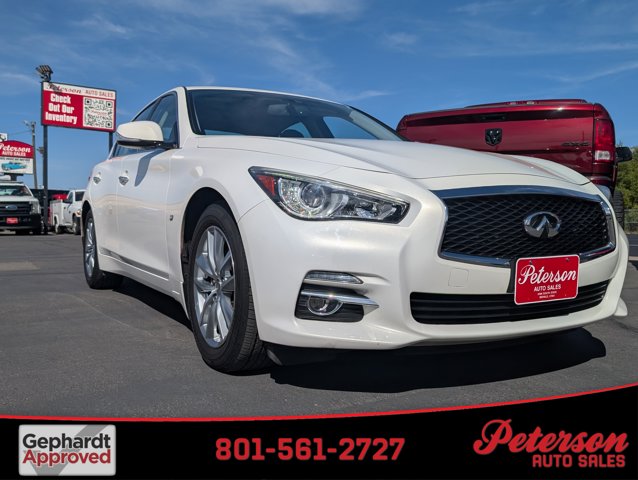 2015 INFINITI Q50