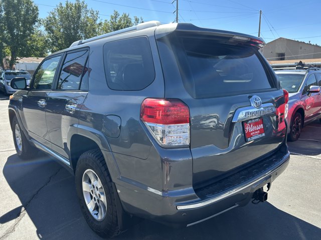 2013 Toyota 4Runner SR5 photo 2