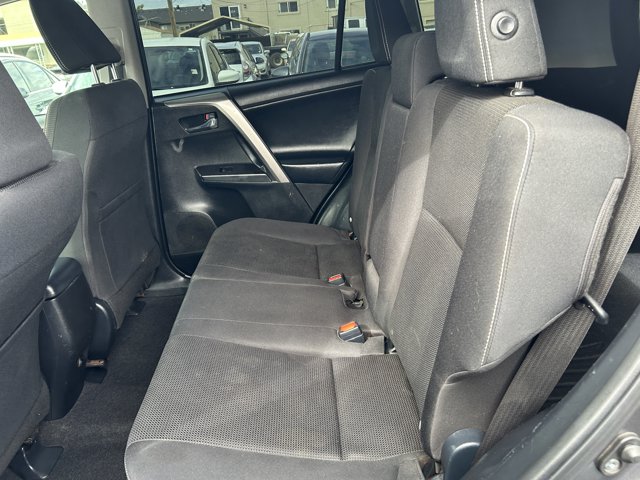 2017 Toyota RAV4 XLE photo 6