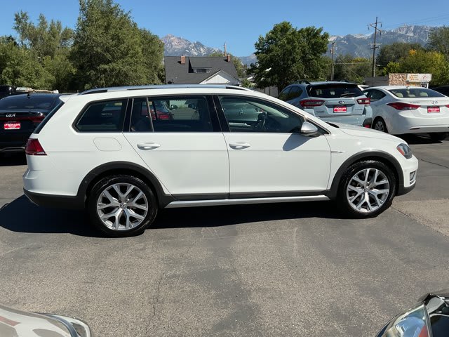 2017 Volkswagen Golf Alltrack used station wagon for sale at Peterson Auto Sales in Midvale, UT — photo 5 of 22