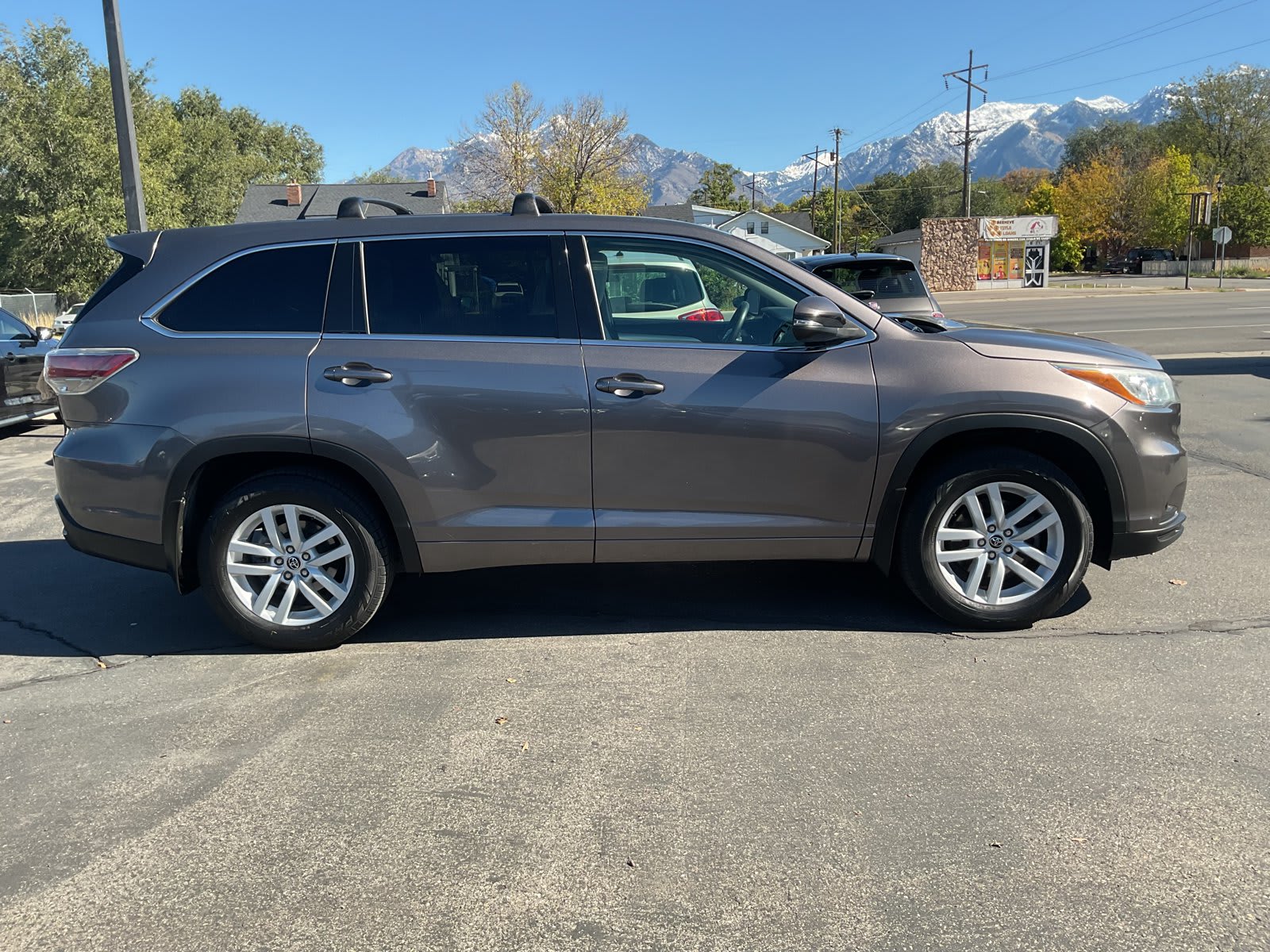 2016 Toyota Highlander used sport utility for sale at Peterson Auto Sales in Midvale, UT — photo 5 of 20