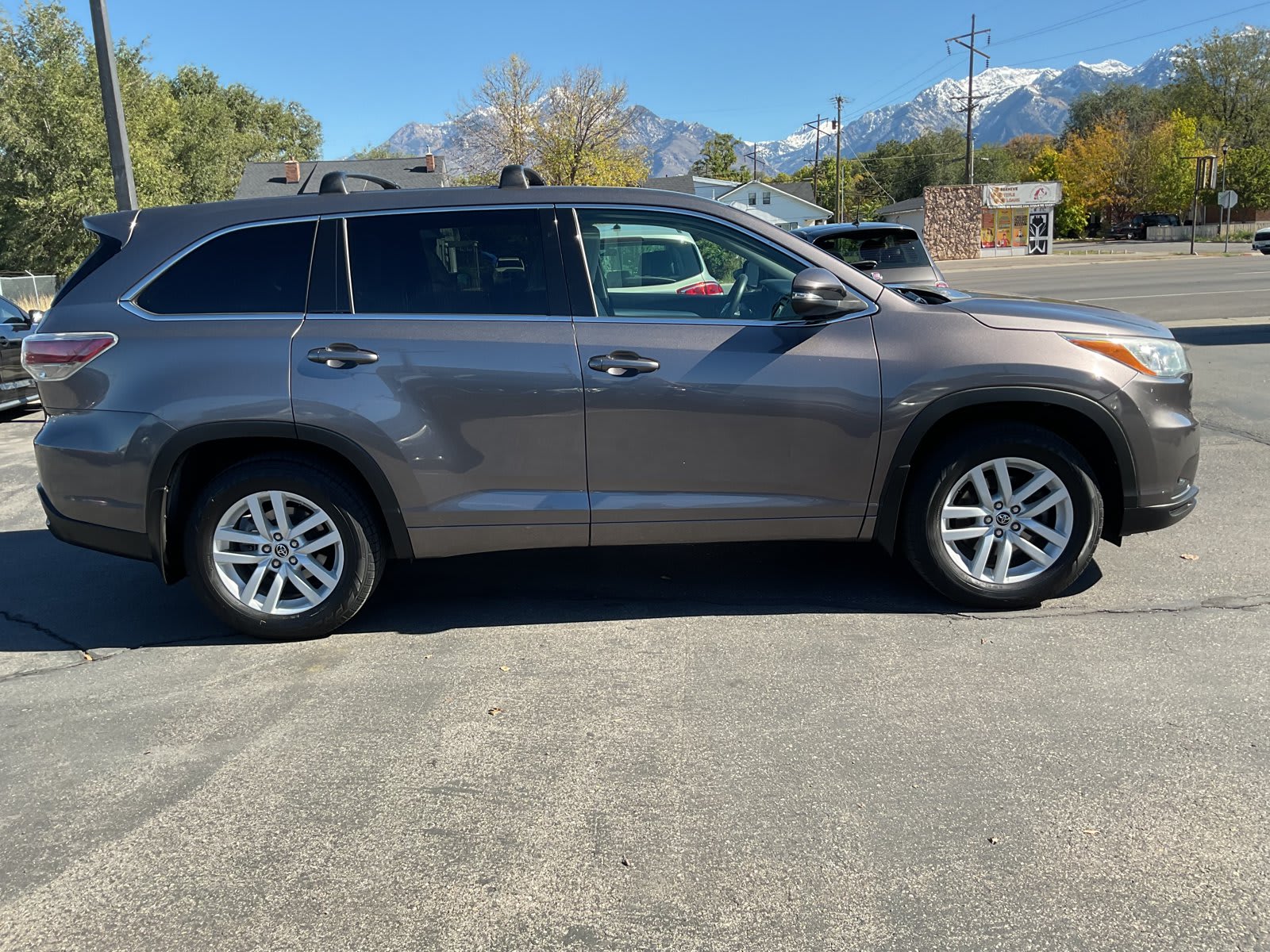2016 Toyota Highlander used sport utility for sale at Peterson Auto Sales in Midvale, UT — photo 4 of 20