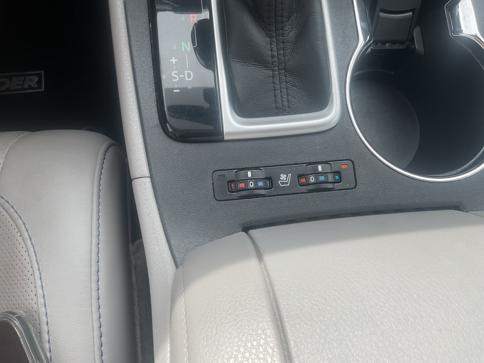 2014 Toyota Highlander used sport utility for sale at Peterson Auto Sales in Midvale, UT — photo 20 of 23