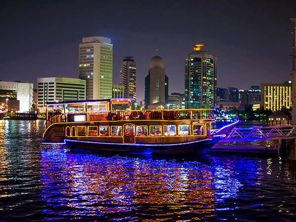 Dhow cruise in Dubai