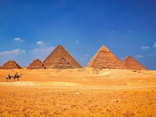  Pyramids of Giza, Egypt