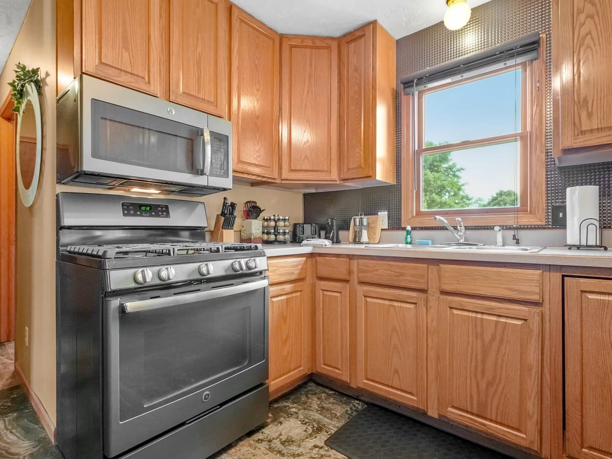 Michigan Vacation Home Rental Long Lake Retreat kitchen shot 3