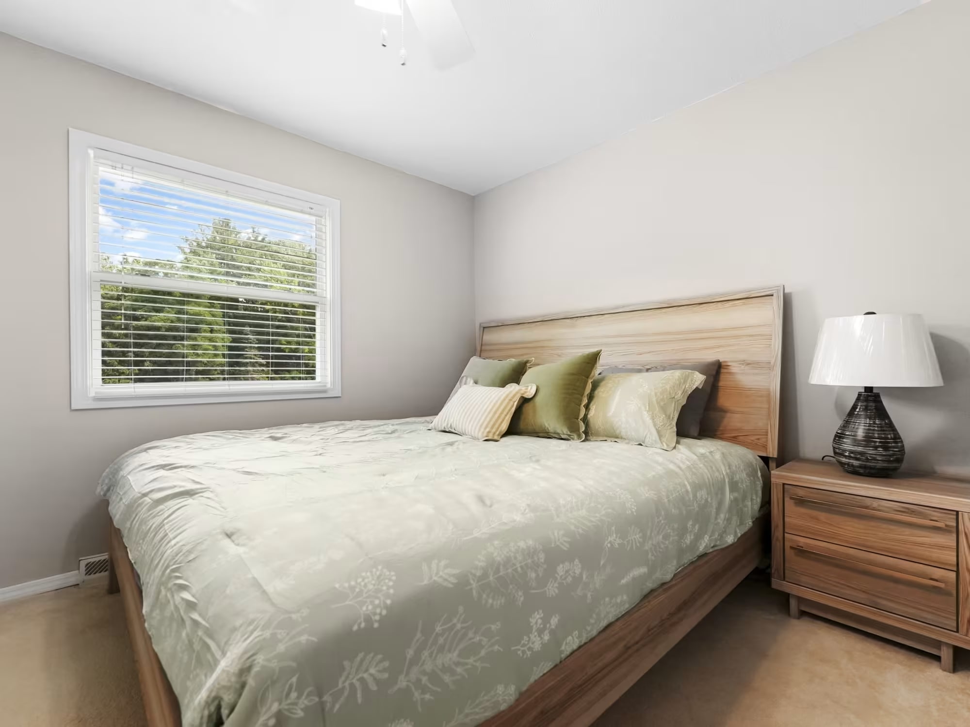 Michigan Vacation Home Rental Serenity Shores Bedroom 1