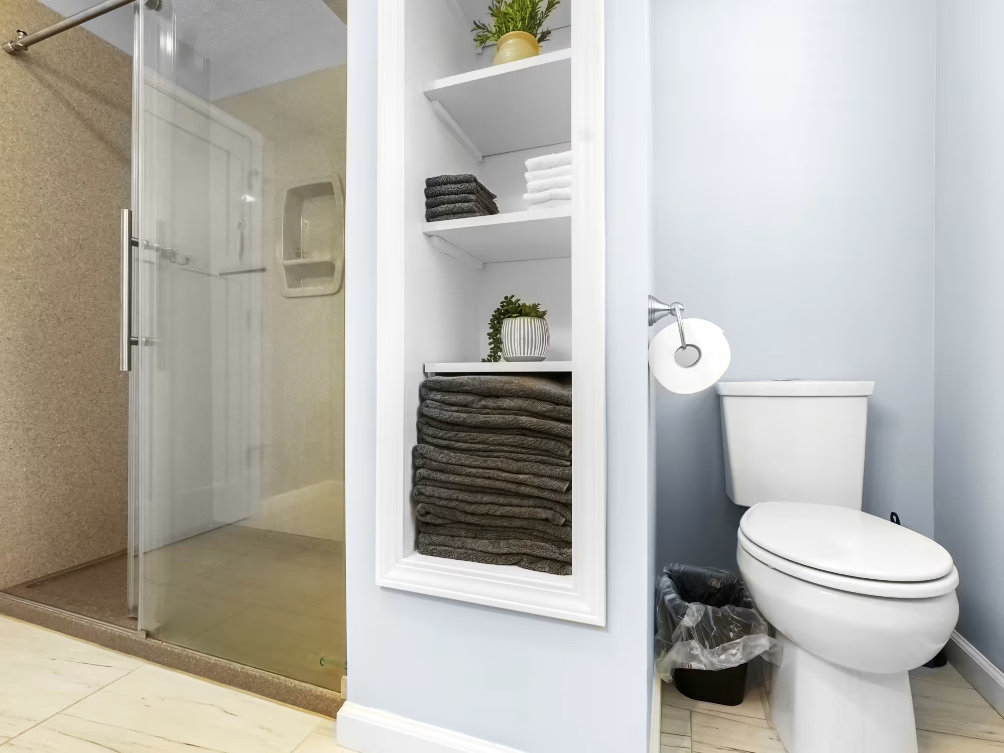 Michigan Vacation Home Rental Serenity Shores Bathroom 3
