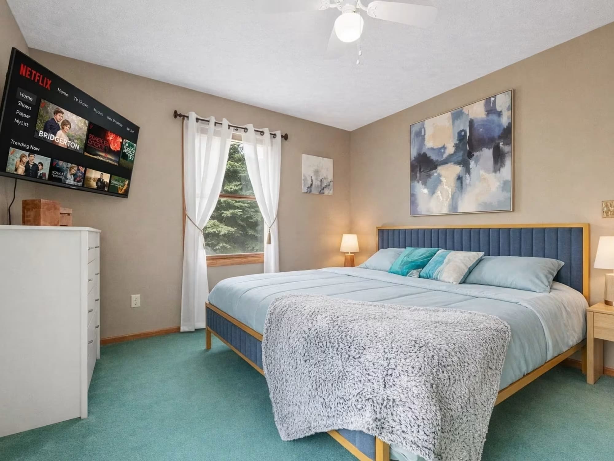 Michigan Vacation Home Rental Long Lake Retreat bedroom 1