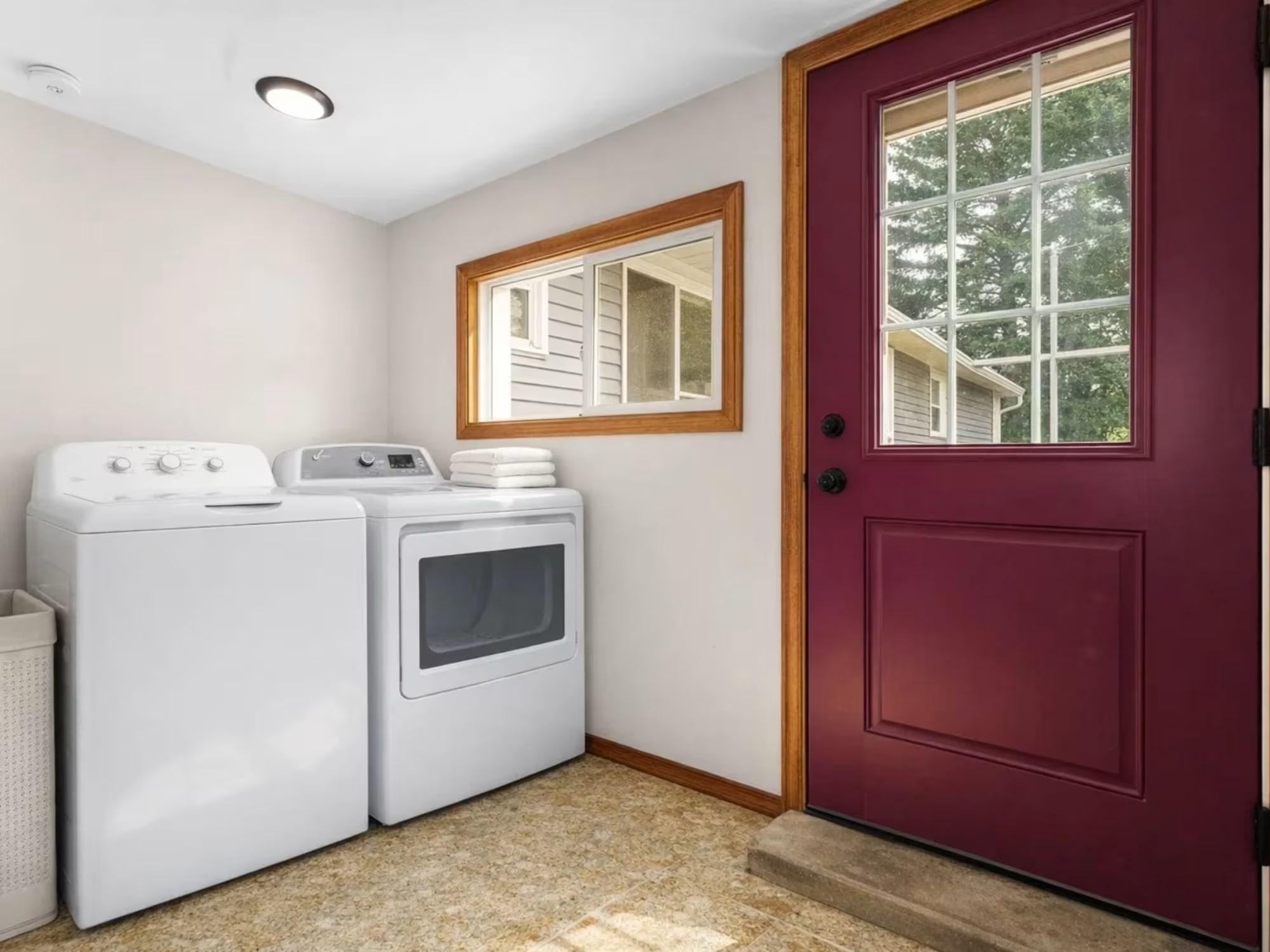 Michigan Vacation Home Rental Serenity Shores Laundry Area