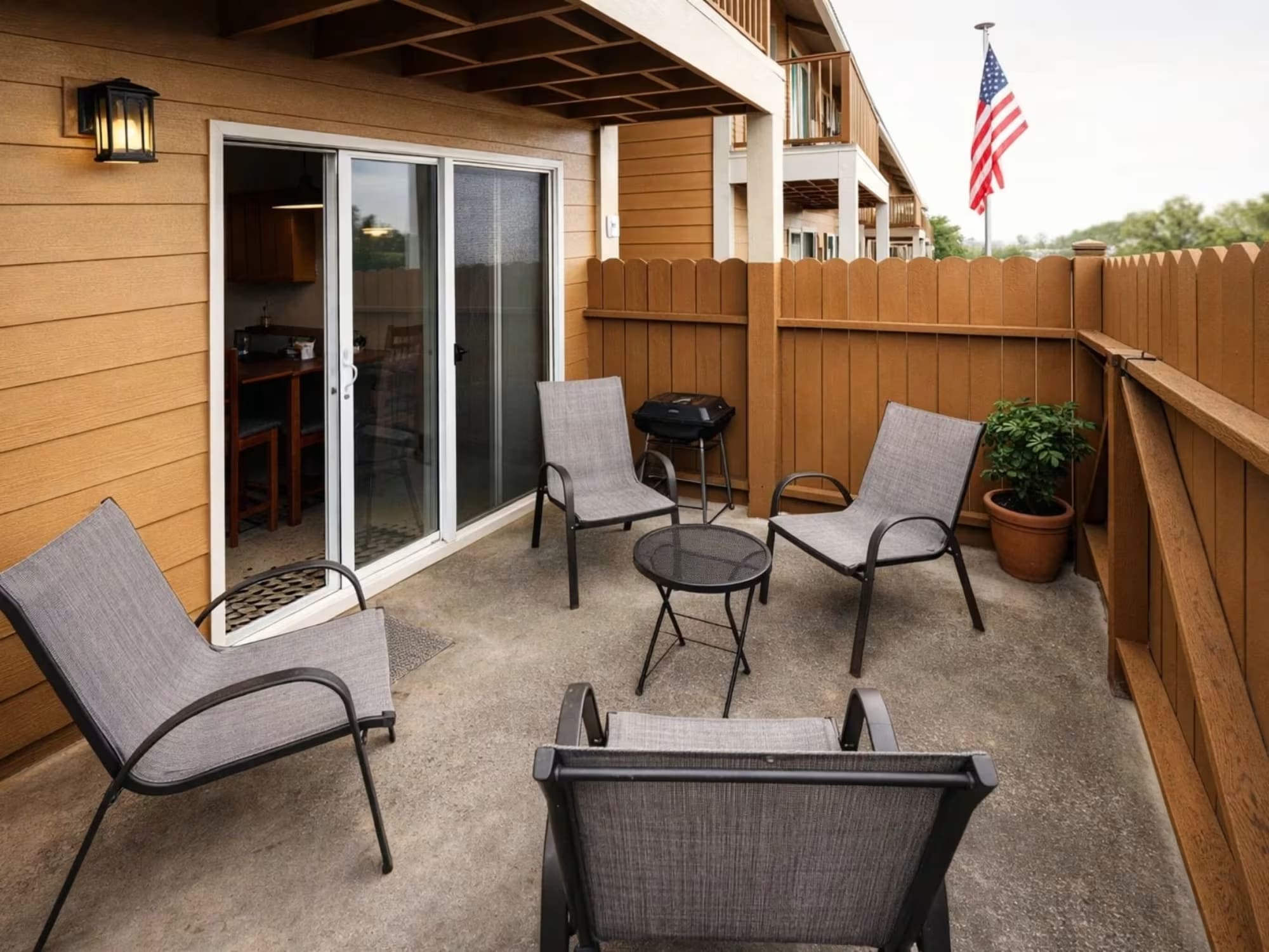 Seaside Oregon Vacation Condo Rental Riverwalk Seaside Patio with Grill