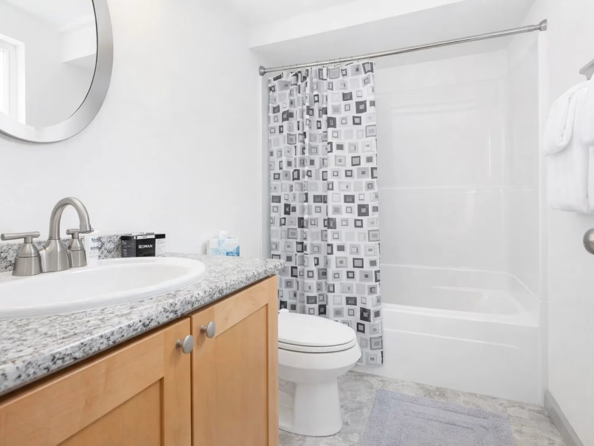 Seaside Oregon Vacation Condo Rental Riverwalk Seaside Bathroom 1