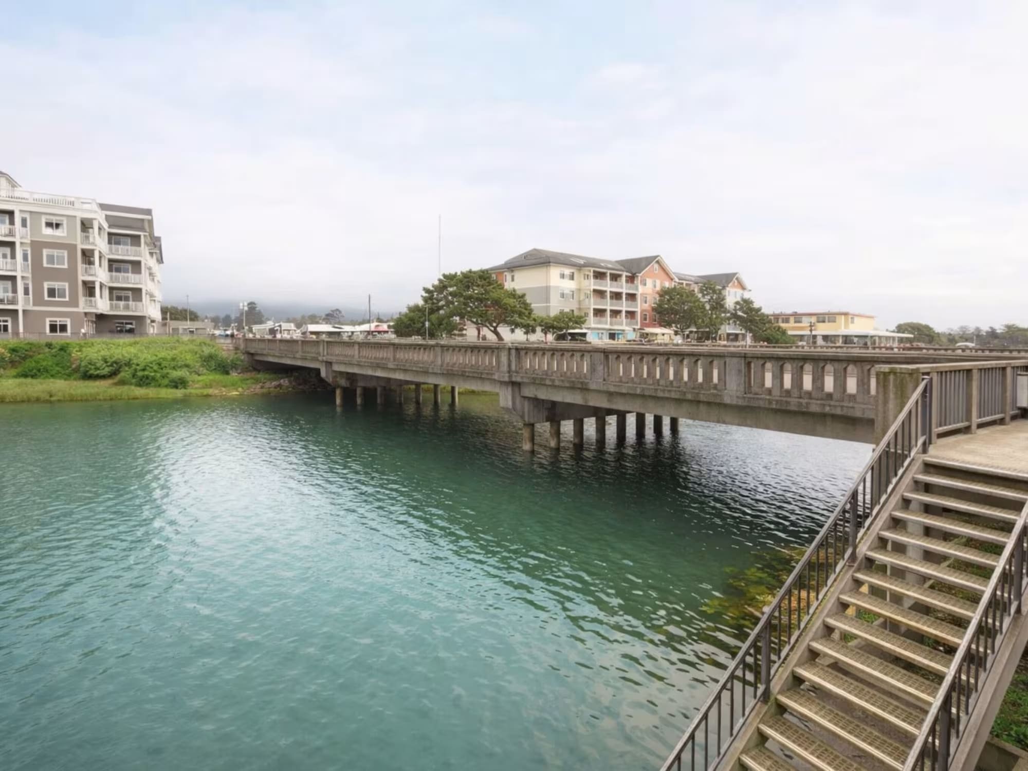 Seaside Oregon Vacation Condo Rental Riverwalk Seaside Outdoor Shot 2