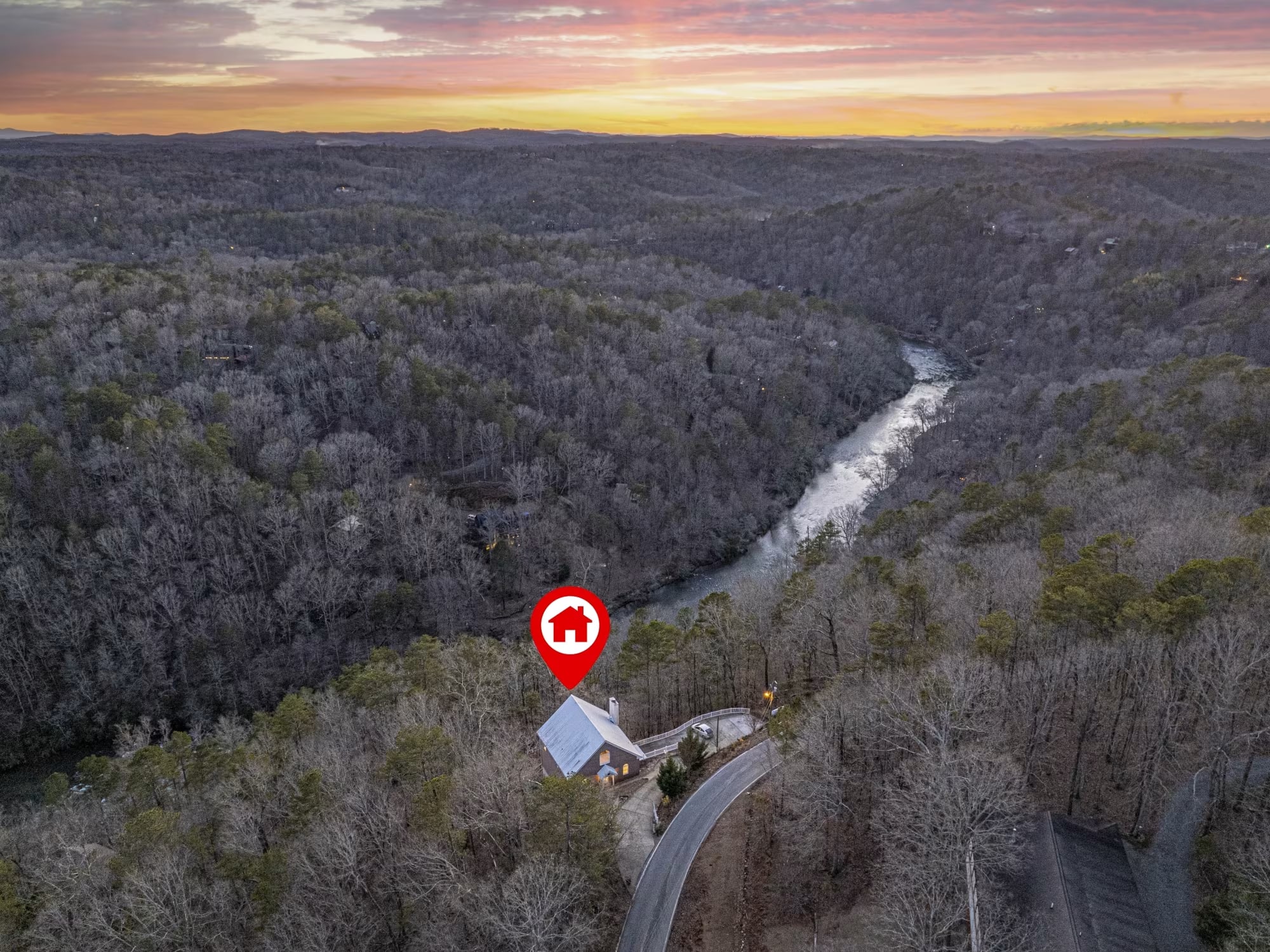 North Georgia Vacation Home Rental Majestic Mountain Manor in Ellijay