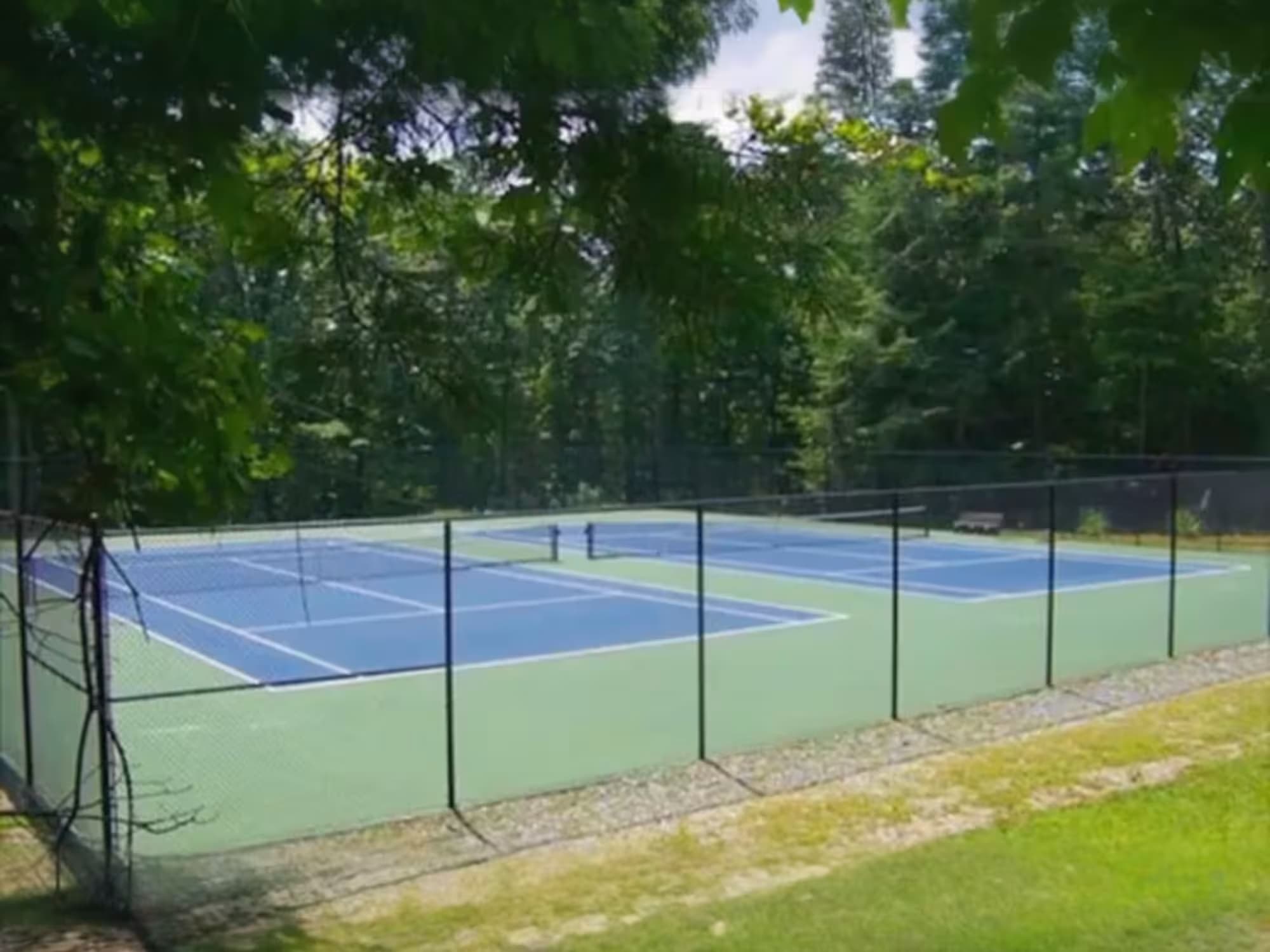 North Georgia Vacation Home Rental Majestic Mountain Manor in Ellijay