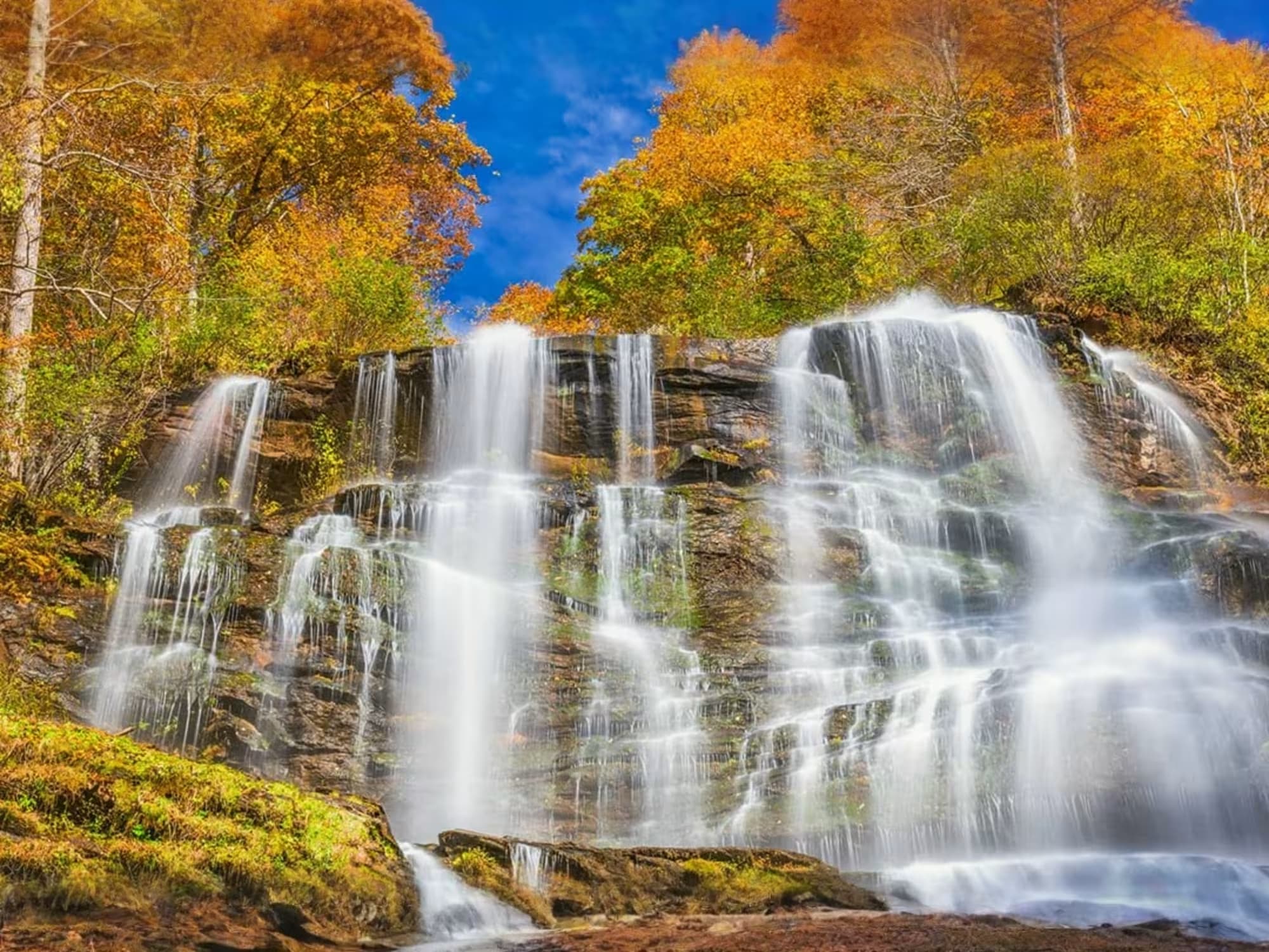 Vacation Home Rental in Ellijay North Georgia Majestic Mountain Manor Nearby North North_GA_falls