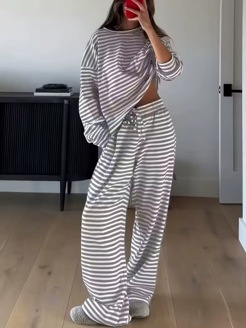 Women's Striped 2-Piece Outfit Set – Loose Round Neck T-Shirt & High Waist Long Pants | Autumn Winter 2026 Casual Suit