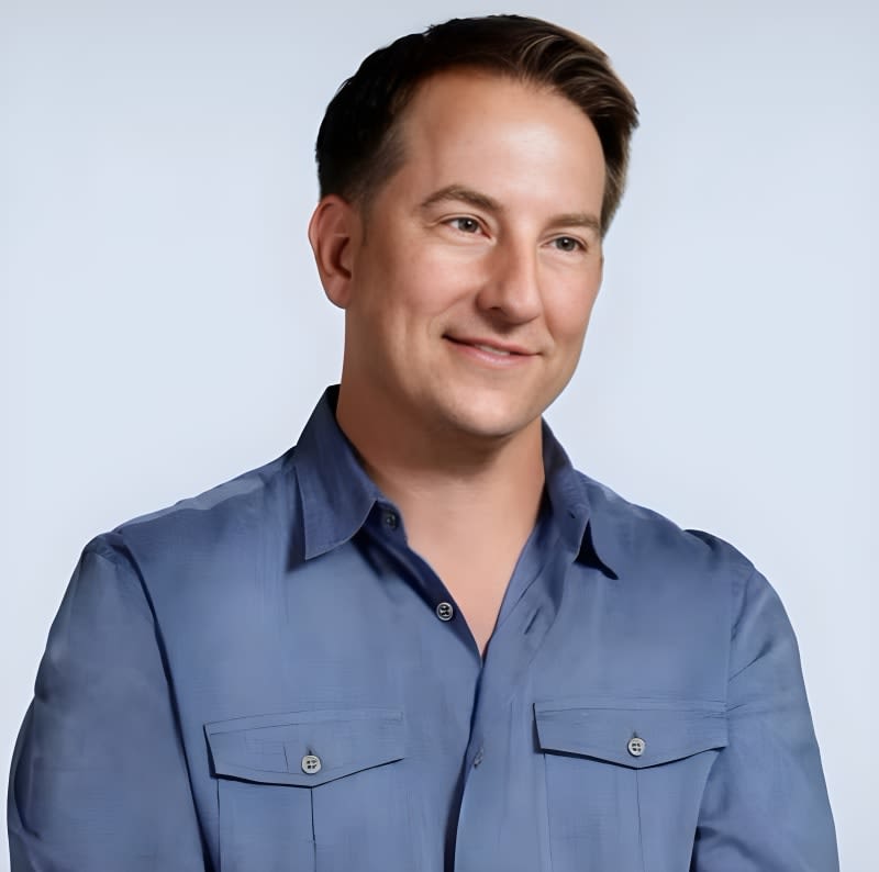 Peter Hébert