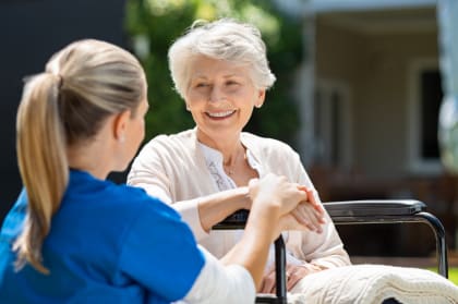 Altenpflege: Warum die Pflege zu Hause immer beliebter wird