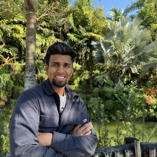 Shobhit Gupta, golf instructor